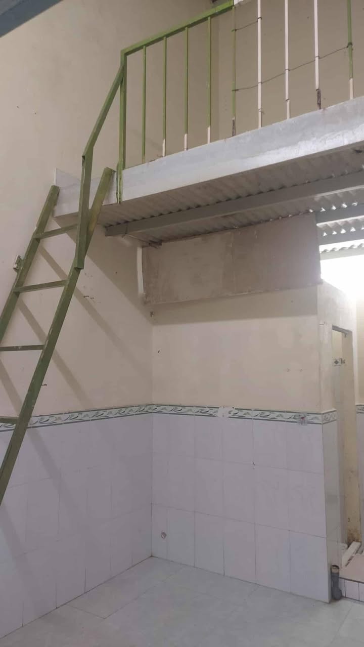 Cho thuê phòng Q7 - 994 Huỳnh Tấn Phát, 15m², giá 1.8 triệu/tháng