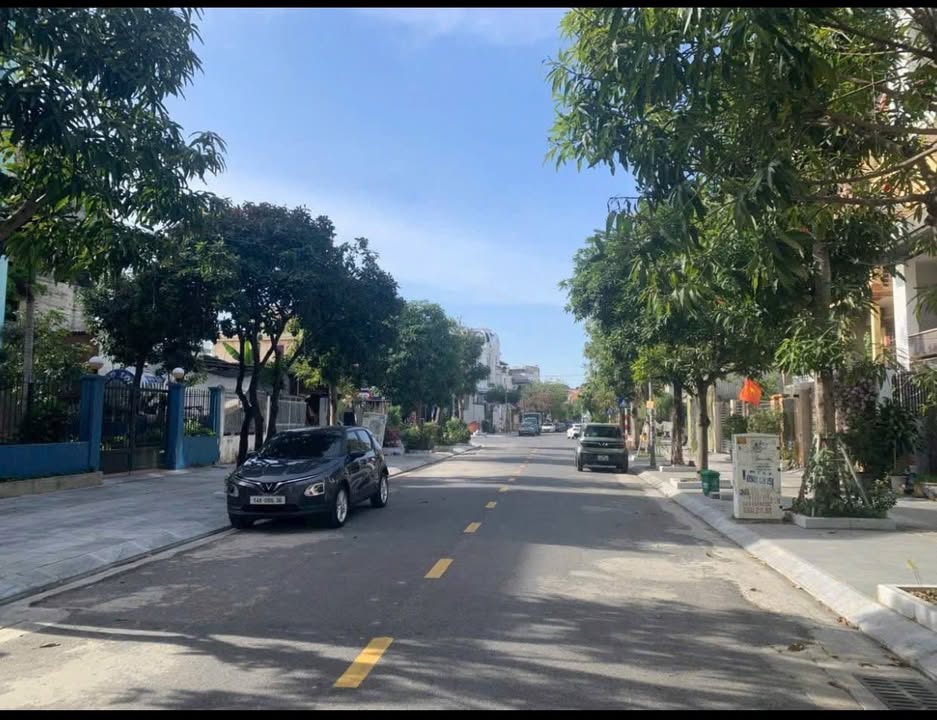 Nhà 5 Tầng Trung Tâm Cột 3, Hạ Long - 120m² Kinh Doanh/Ở, 6PN