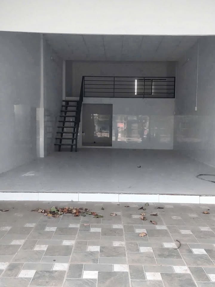 Nhà Mặt Tiền Nguyễn Văn Bứa Hóc Môn 102m² - Kinh Doanh Sầm Uất - 2.5 Tỷ