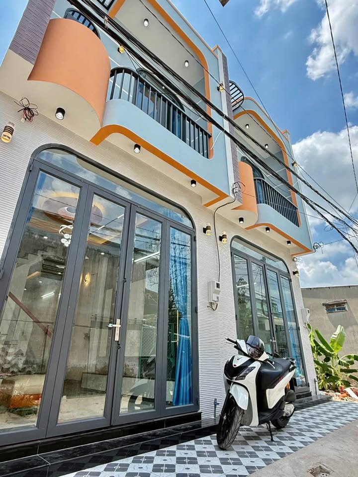 Nhà Trệt Lầu 46m² Hẻm 11 Dân Chủ Trung Ương, Ninh Kiều - 2.79 Tỷ, Tặng Nội Thất