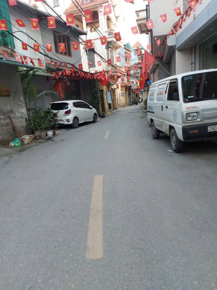 Bán Gấp Đất Vàng Phú Thượng, Tây Hồ - Sổ Đỏ Lâu Dài, Giá Từ 1.8 Tỷ