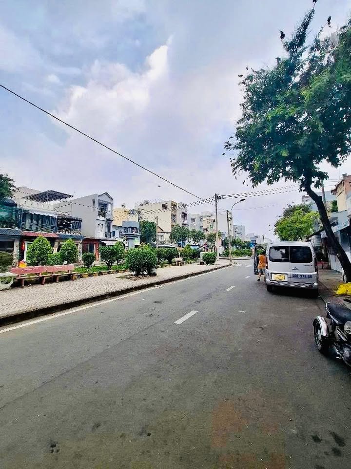 Mặt Tiền Nguyễn Sơn, Tân Phú - 73m² Kinh Doanh, Đối Diện Công Viên - 8.2 Tỷ