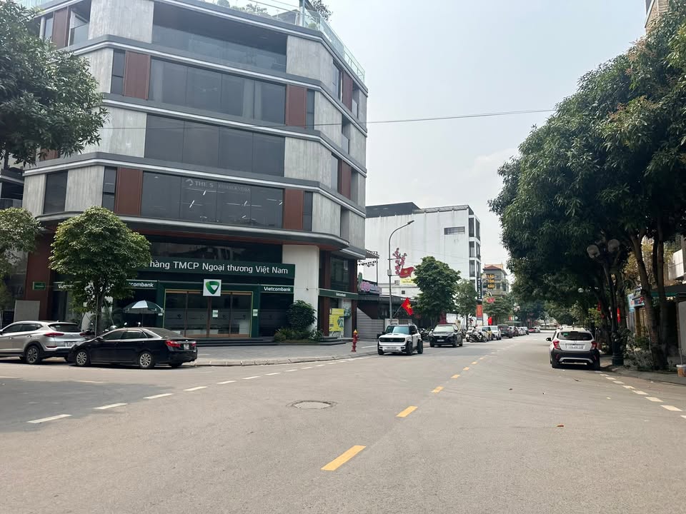 Đất Vườn Đào Đông Anh 108.5m² - Kinh doanh sầm uất, sổ đỏ sẵn sàng