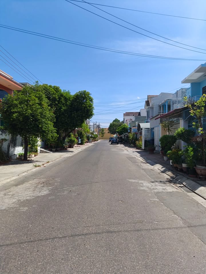 Nhà Mặt Tiền 100m² Trung Tâm Phan Thiết - Sẵn Sàng Ở Ngay