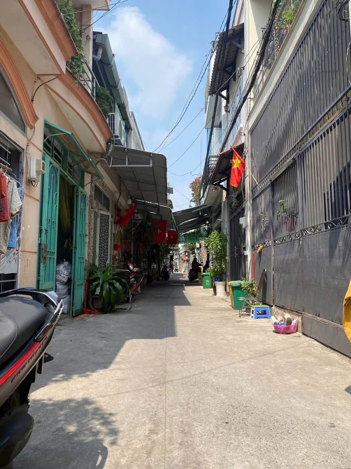 Nhà 40m² Phường Đông Hưng Thuận, Q12 - 3.7 Tỷ, Sổ Hồng Sẵn Sàng