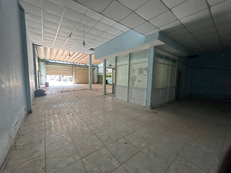 Cho thuê kho xưởng 250m² Bình Tân - Giá 15 triệu/tháng, sẵn sàng kinh doanh