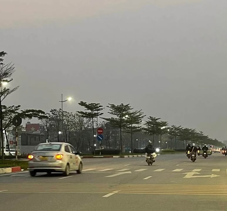 Nhà 6 Tầng Thang Máy Đường Vạn Xuân - 60m² Full Nội Thất, Giá 1x Tỷ