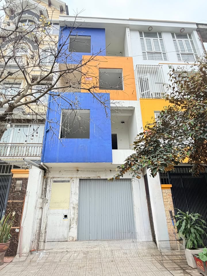 Nhà Phố Kinh Doanh Nông Quốc Chấn, Hà Đông - 102m² - Sẵn Sàng Hoàn Thiện