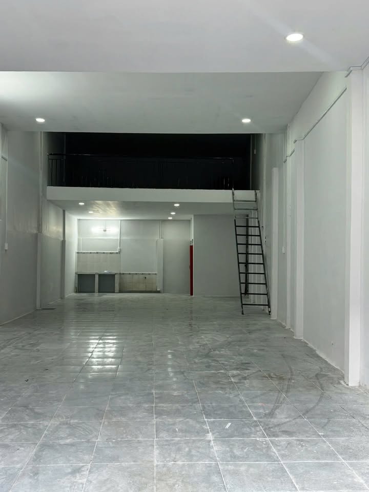 Mặt Tiền Kinh Doanh Đường TCH34, Gò Vấp - 100m², 15 Triệu/Tháng