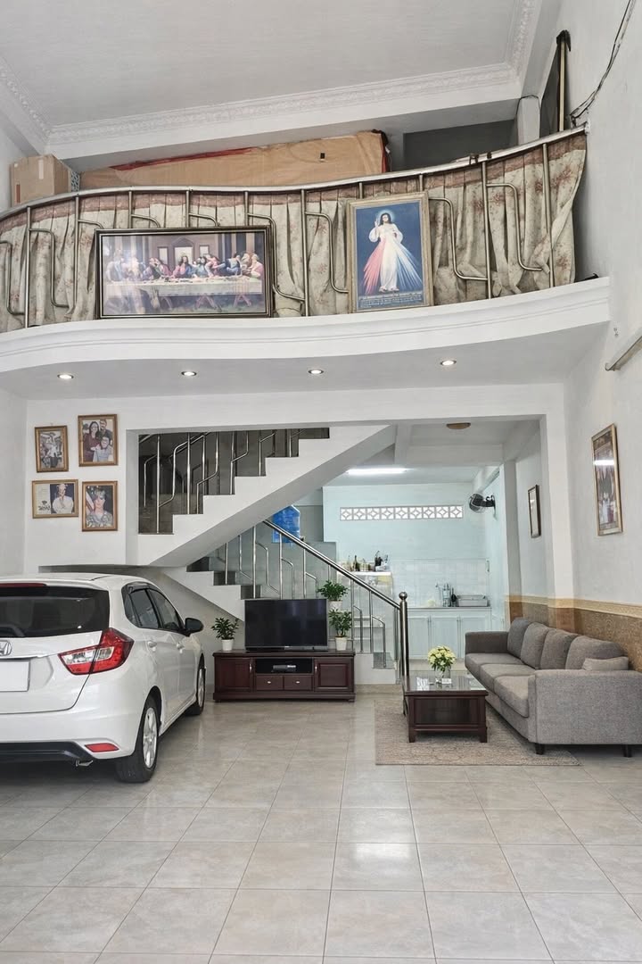 Nhà Bành Văn Trân, Tân Bình - 40m², 4PN, Ô tô tận nhà