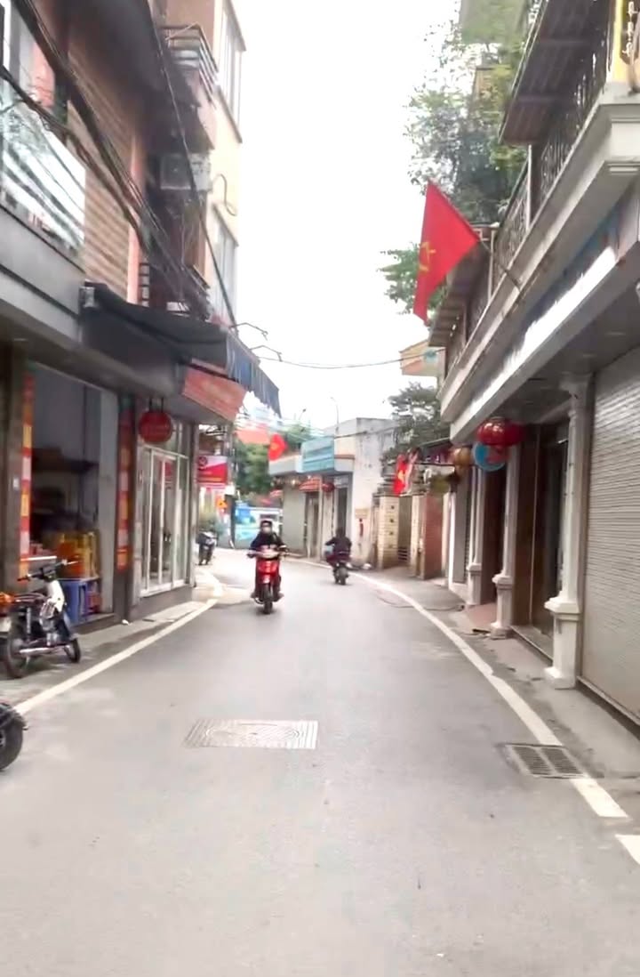 Nhà C4 Hoài Đức 40m² - Giá 3.95 Tỷ - Sẵn Sàng Ở Ngay