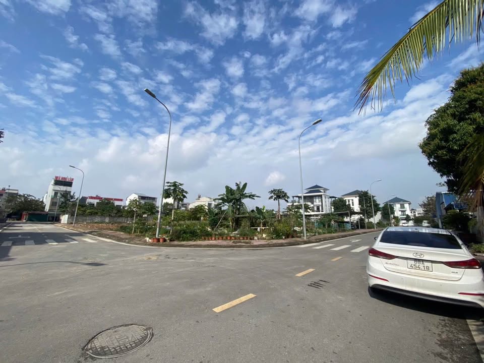 Đất Biệt Thự Lô Góc Nam Vĩnh Yên 445m² - Sổ Hồng Sẵn Sàng