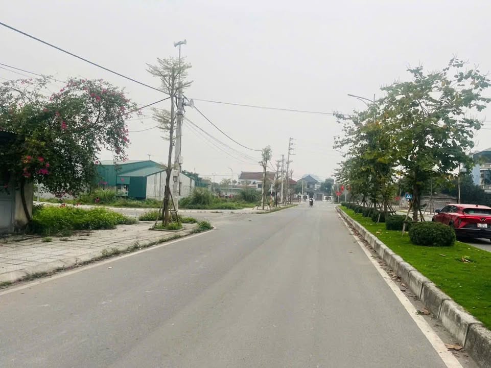 Đất nền kinh doanh KĐT Trung Hòa, Kim Bảng 130m² - Giá 3 tỷ, Sổ đỏ sẵn sàng