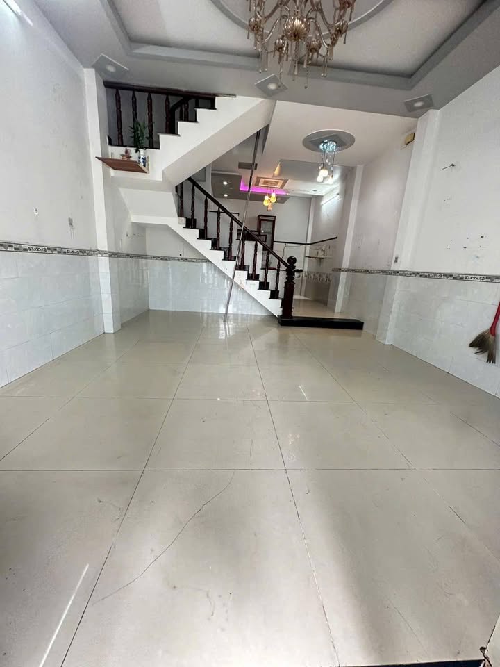 Nhà 4PN, 3 Lầu Hẻm Thới An Q12 - 8 Triệu/Tháng