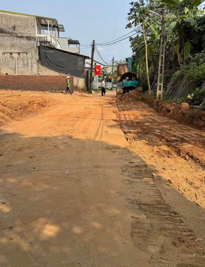 Bán đất 160m² Tổ 4 Ỷ La, Tuyên Quang - Giá 1 tỷ, ô tô tránh