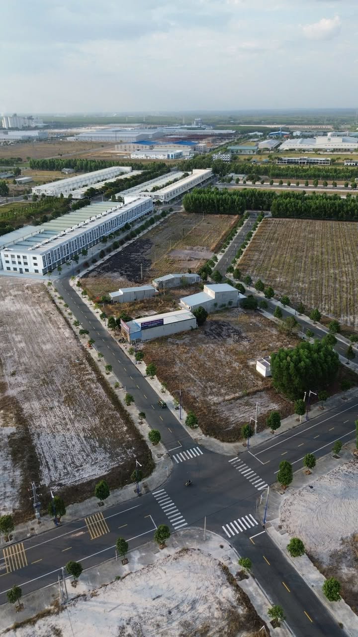 Đất Nền Becamex Đồng Xoài 150m² - Sát Góc Đường Lớn, Sẵn Sổ Hồng