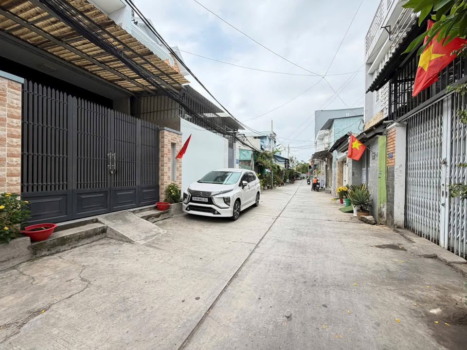 Nhà Hẻm Xe Hơi Bình Tân 66m² Giá 6.2 Tỷ - Sẵn Sàng Dọn Vào Ở Ngay!