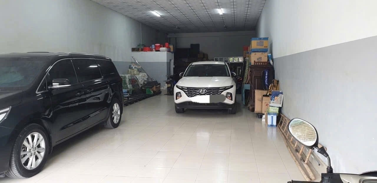 Bán Kho 147m² Cách CMT8 40m, Quận 3 - Giá 4.6 Tỷ TL