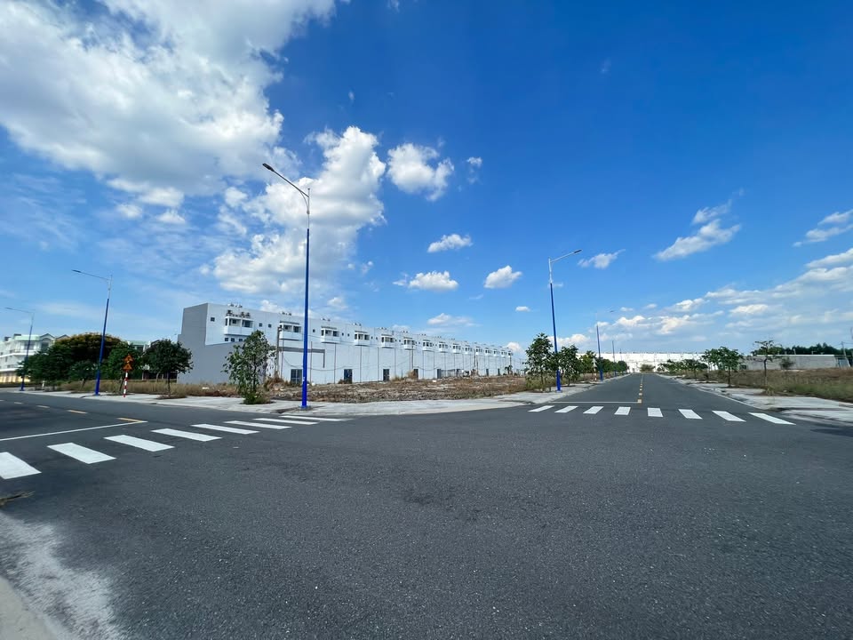 Đất Nền Becamex Bình Phước 300m² - Sổ Đỏ Full Thổ Cư, Giá 1.6 Tỷ