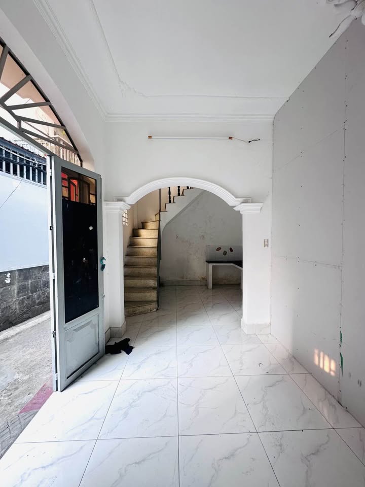 Nhà Gò Vấp 4.68 Tỷ - 1 Trục Quang Trung, 3PN, Xe Hơi Tới Cửa