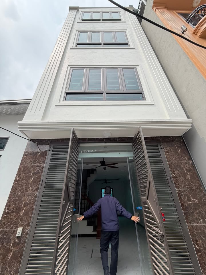 Nhà Chính Chủ 43.5m² x 4 Tầng Đẹp Mê Ly Gần TT Chúc Sơn, Hà Nội