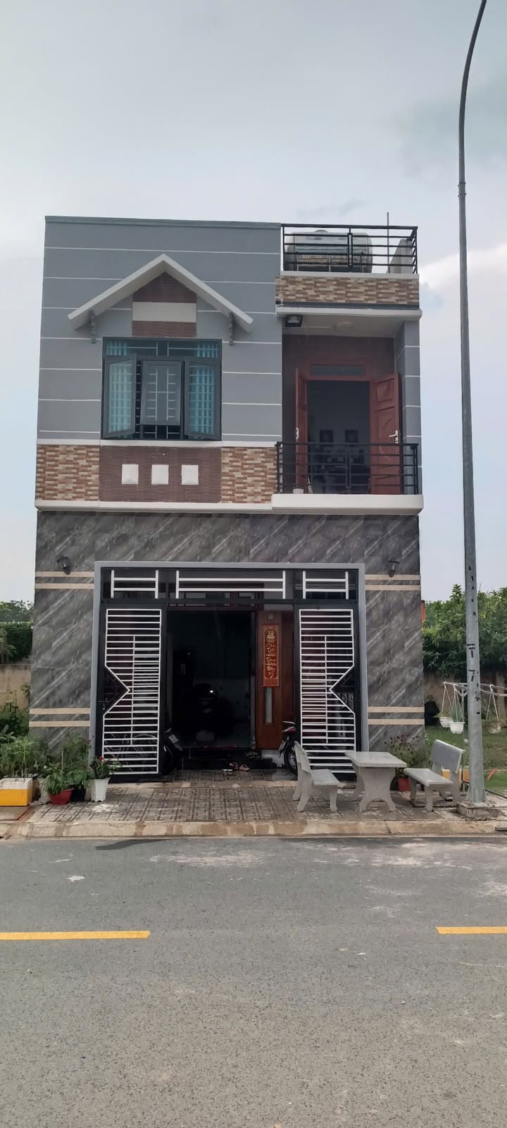 Nhà 1 Trệt 1 Lầu 66m² Mặt Tiền D2 Dĩ An - Giá 2.5 Tỷ