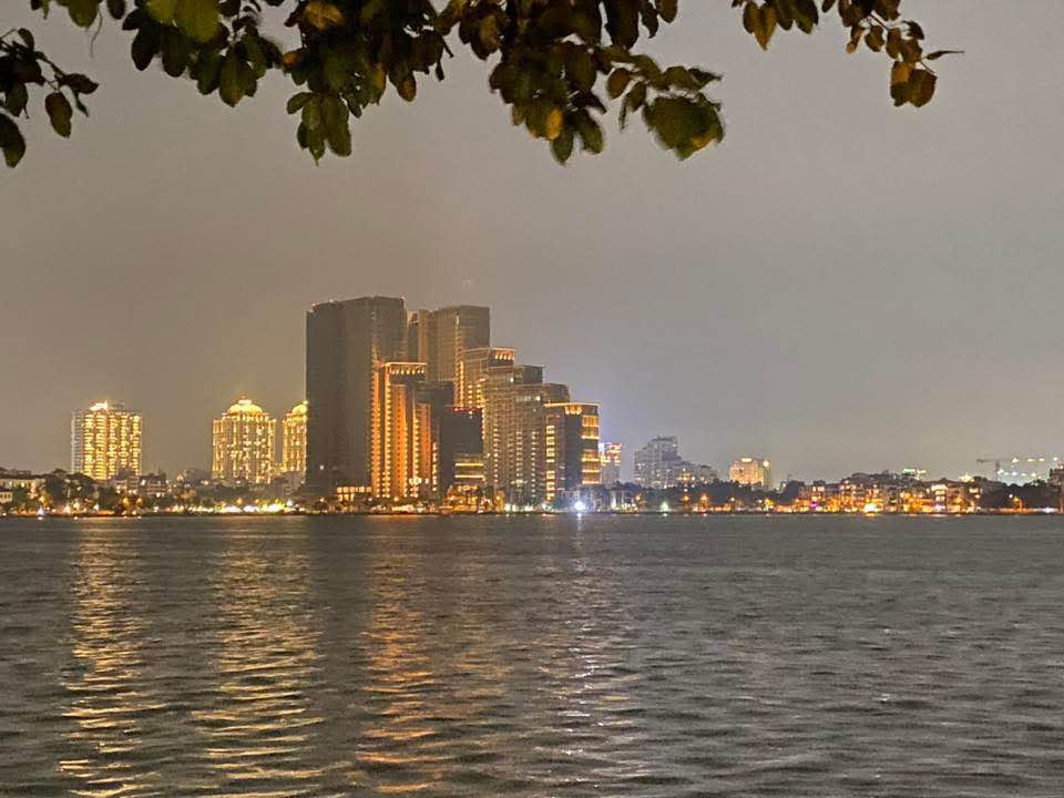 Cho thuê Townhouse Mặt hồ Tây, Quảng An - 960m² - 230 Triệu/Tháng