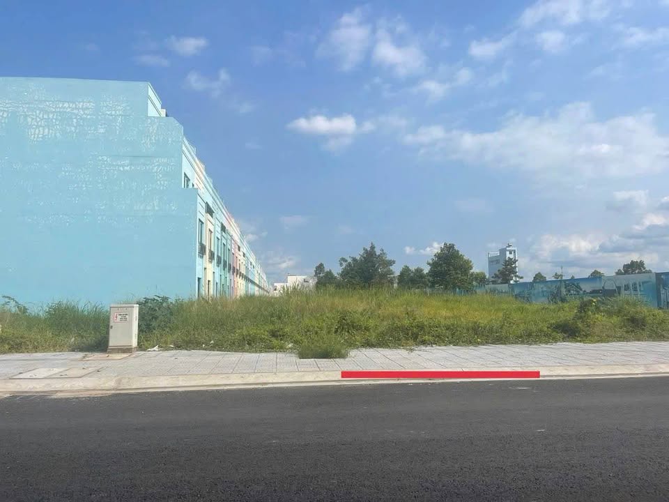 Đất nền KDC Ngân Thuận - Cần Thơ: 101m² Đường 20M, Sổ Hồng Riêng, Giá 2.3 Tỷ