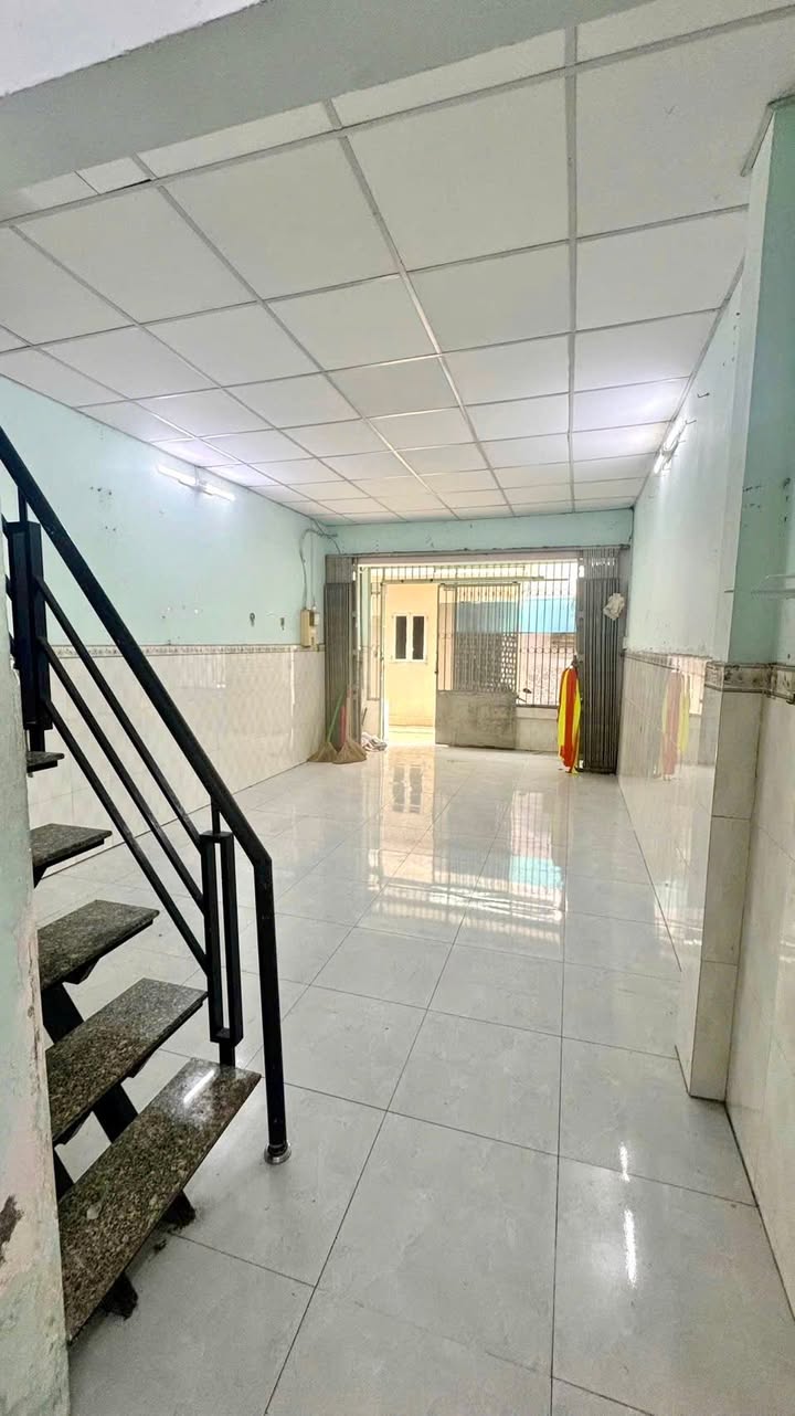 Nhà 2PN, 2 lầu, hẻm 3m Trần Thủ Độ, Tân Phú - Giá 6 triệu/tháng