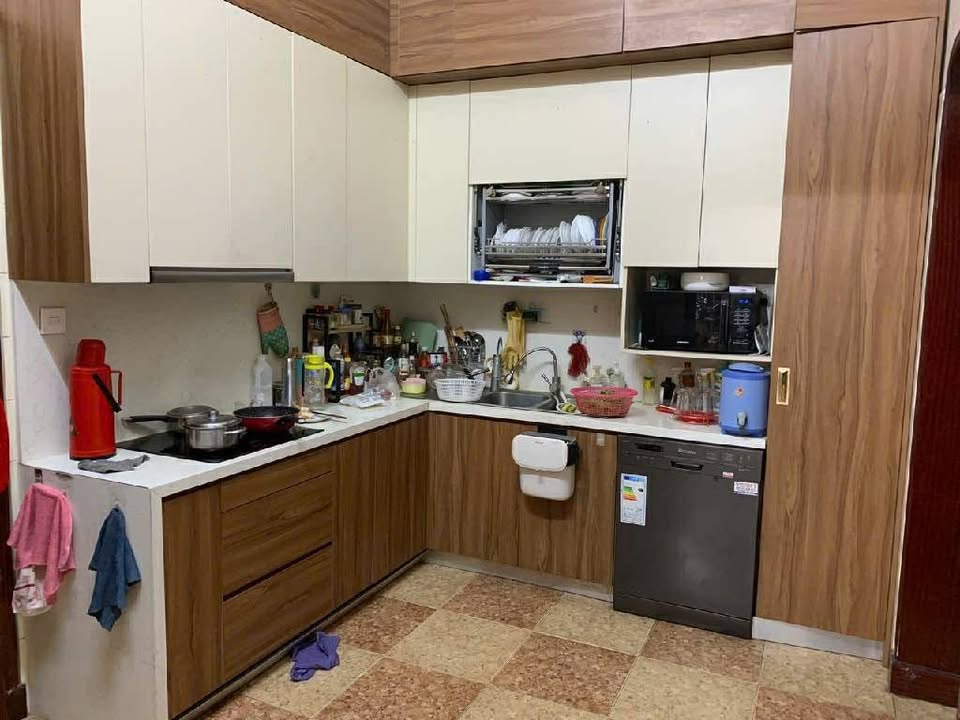 Nhà Phố Huỳnh Thúc Kháng 100m² - Vỉa Hè Rộng, Gara Ô Tô, Kinh Doanh Đỉnh Cao