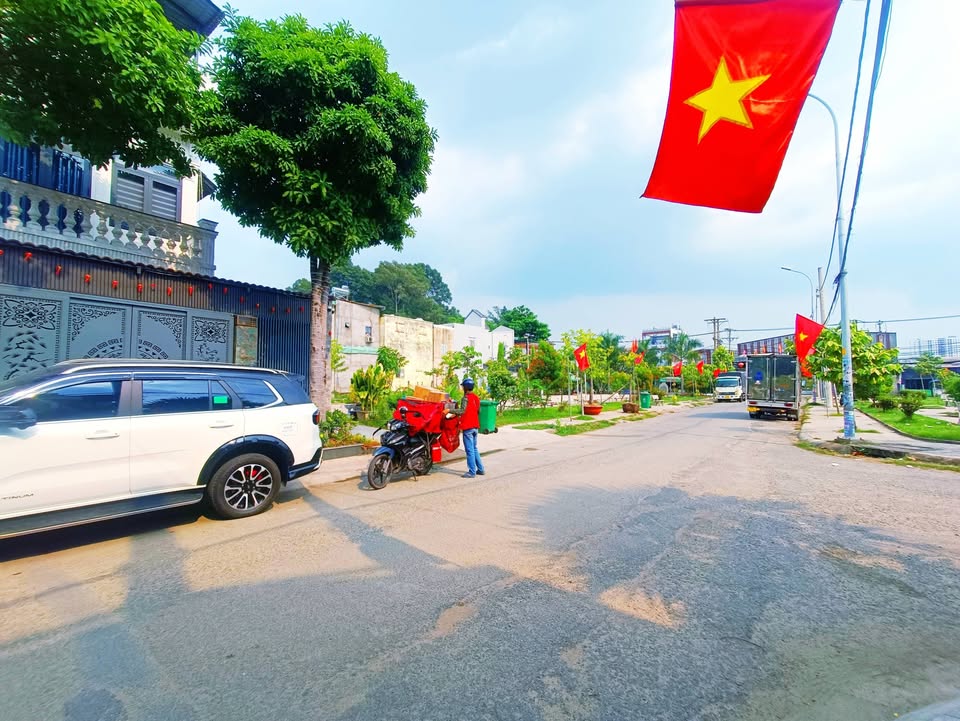 Đất Vàng Thủ Đức 136.5m² - Kinh Doanh Đỉnh Cao, Dòng Tiền 12 Triệu/Tháng