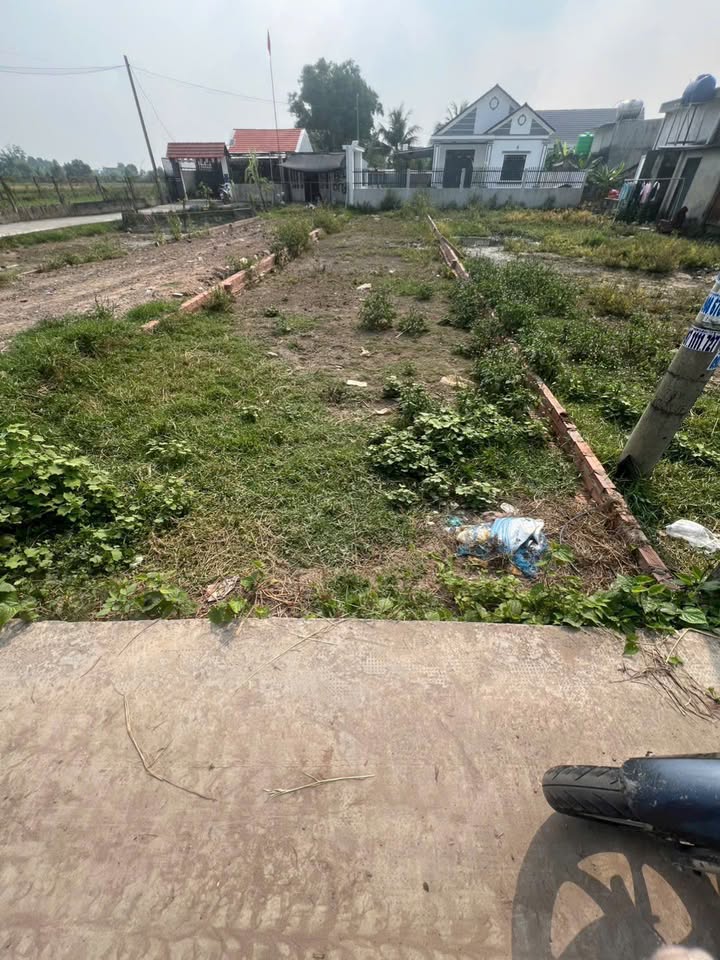 Bán Đất Thổ Cư Sổ Hồng Riêng 150m² Mặt Tiền Đường Bê Tông Hoàng Thành, Hóc Môn - Giá 950 Triệu