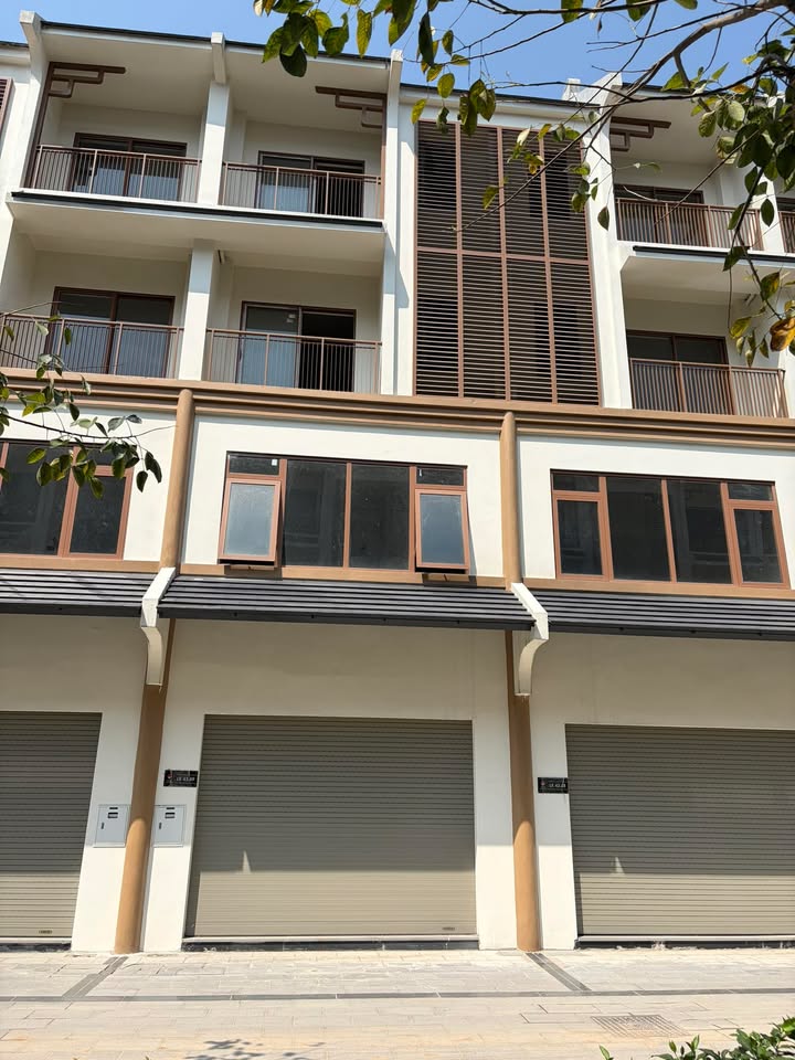 Nhà Mặt Tiền LK45 Long Biên - 100m², 5 Tầng, Ngay TTTM Sắp Khai Trương