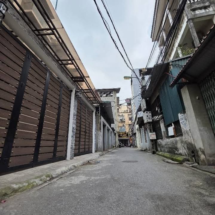 Nhà 5 tầng 70.8m² Phố Chu Huy Mân, Long Biên - Oto vào thông thoáng