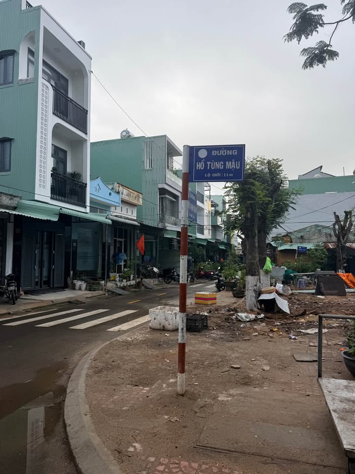 Nhà 1 Mê Đường Hồ Tùng Mẫu, Quy Nhơn - 73m², Hơn 4 Tỷ, Sổ Hồng Sẵn Sàng