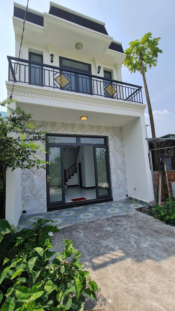 Nhà Sổ Hồng Riêng Cần Giuộc 43m² - Giá 999 Triệu