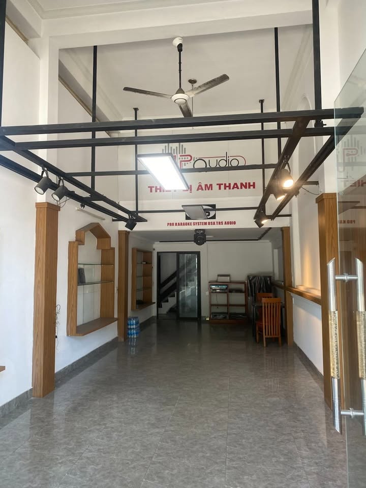 Cho thuê nhà mặt tiền đường 2/9, Hải Châu, Đà Nẵng - 375m² kinh doanh đắc địa