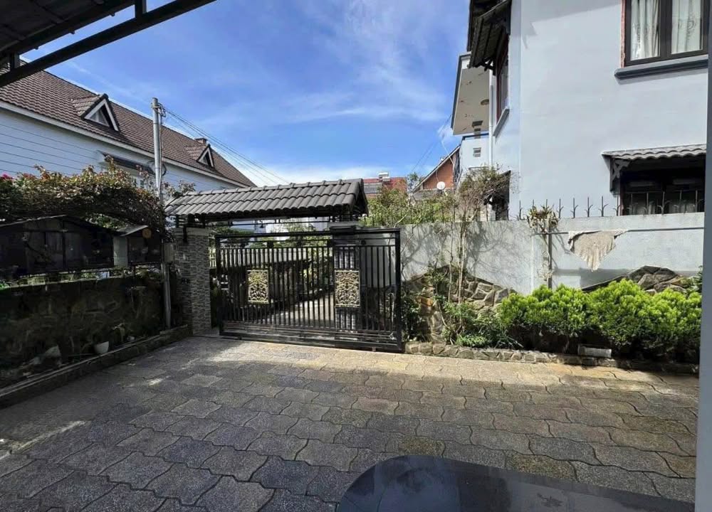 Villa Hẻm Ô Tô Yersin Đà Lạt 200m² - Sổ Riêng Xây Dựng