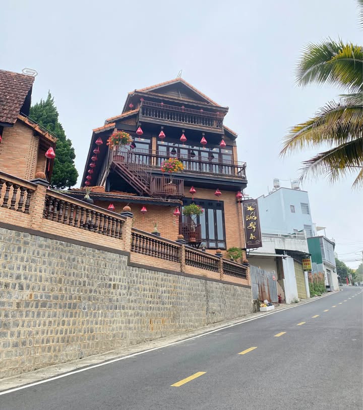 Bán Gấp Nhà Mặt Tiền Hẻm 135 Trần Quốc Toản, Bảo Lộc - 138m² Thổ Cư, 2.4 Tỷ