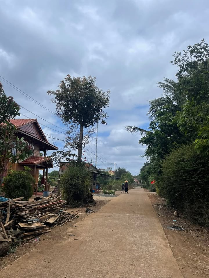 Đất Góc 2 Mặt Tiền 240m² Xã Ea Yông, Krông Pắc - Giá 7xx Triệu