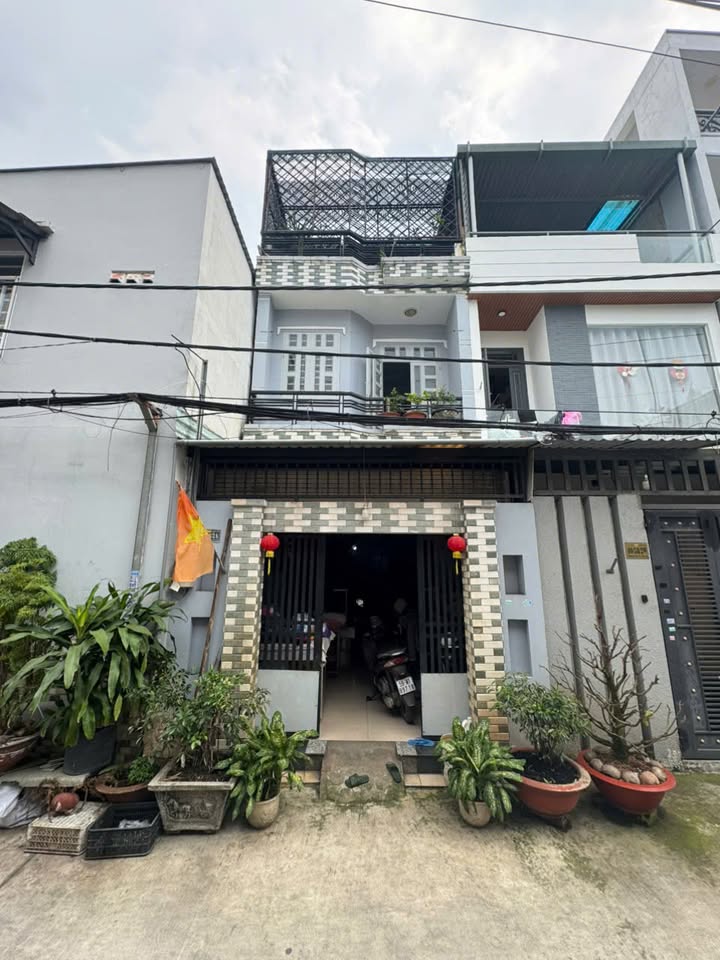 Nhà Hẻm 8m Bình Tân - 56m², 3 Tầng, Gần Aeon Mall - Giá 6.3 Tỷ