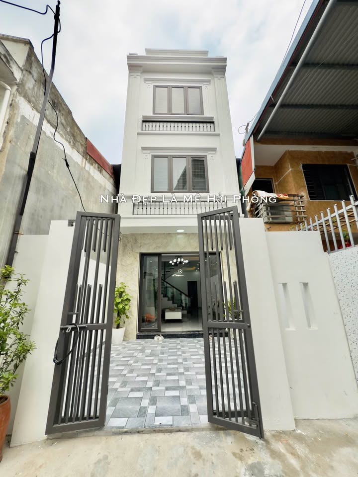 Bán Gấp Villa 3 Tầng 80m² Độc Lập, Tặng Phòng Ngủ Tầng 1 Tại Miếu 2 Xã