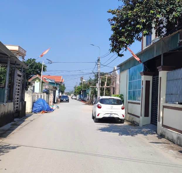 Đất nền Thị trấn Tân Phong 100m² - Gần chợ, sổ đỏ sẵn sàng giao dịch