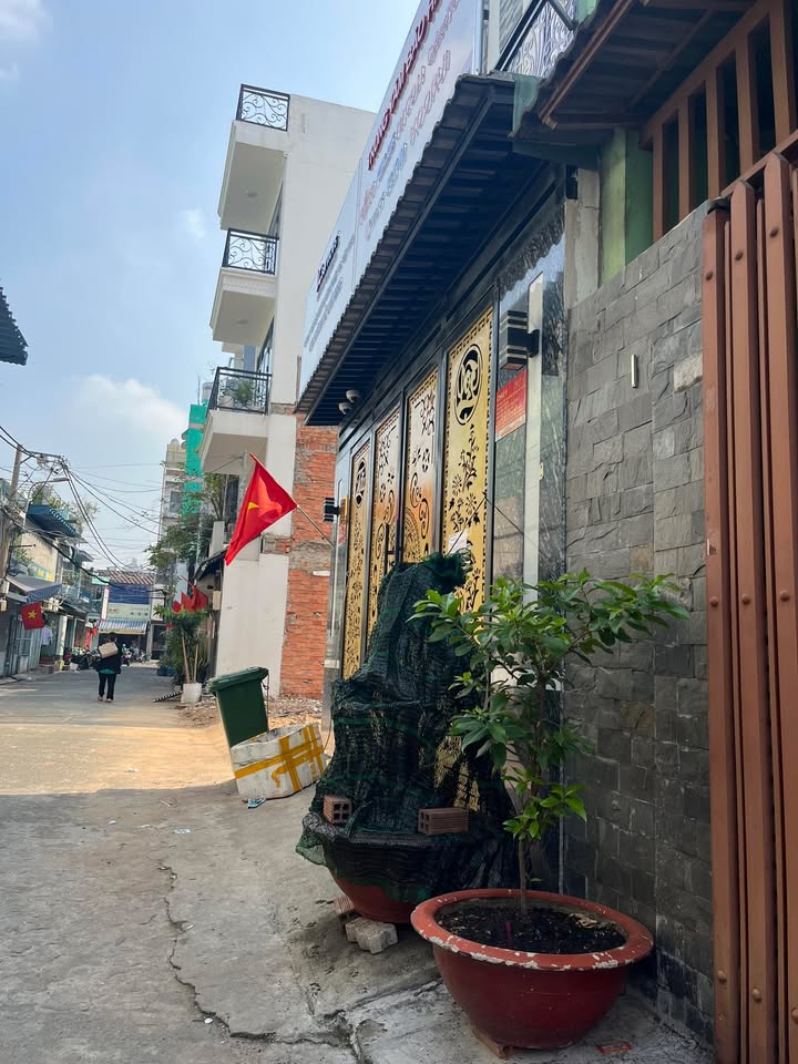 Nhà Mặt Tiền Trịnh Đình Trọng, Tân Phú - 150m², 4 Tầng, 7.5 Tỷ