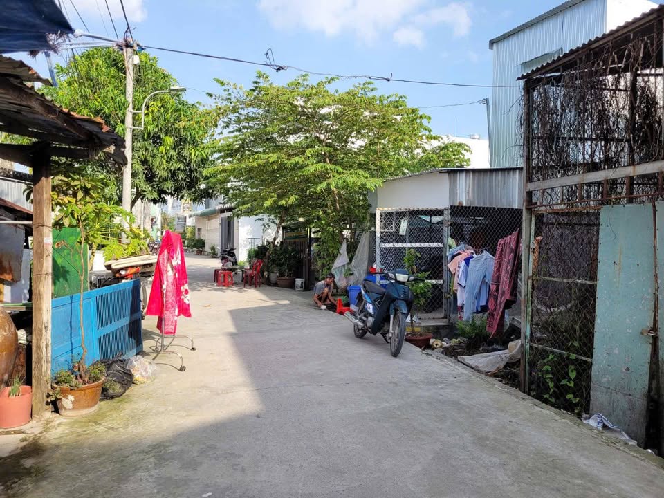 Bán gấp nhà kho 92.5m² mặt tiền 4.9m đường Trần Quý Khoáng, Long Xuyên