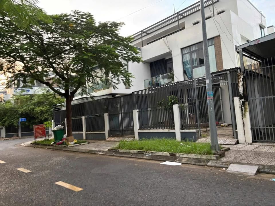 Cho Thuê Tầng Trệt Biệt Thự Đông Tăng Long, Q9 - 120m² Sẵn Sàng Kinh Doanh & An Cư