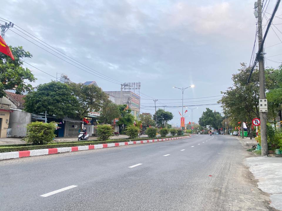 Bán Đất Mặt Tiền Nguyễn Tất Thành, Tuy Hoà - 363.5m² Sổ Hồng, Giá 7 Tỷ