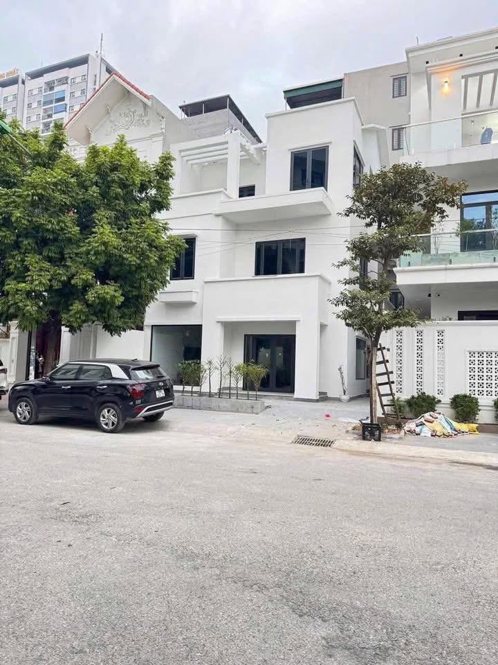 Biệt Thự Kinh Bắc 162.5m² - Kinh Doanh Đỉnh Cao, Sổ Đỏ Rõ Ràng