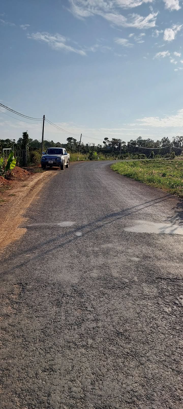 Đất Nền Mặt Tiền Đường Nhựa Đức Trọng, Lâm Đồng - 2100m² Giá Tốt