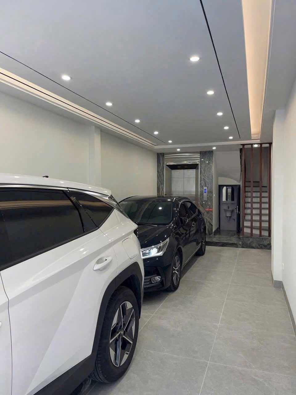 Nhà 7 tầng Thạch Bàn, Long Biên 59m² - Kinh doanh sầm uất, thang máy, gara ô tô